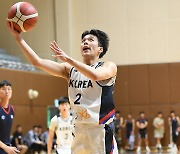 [KCC 비시즌 연습경기] U18 대표팀 김건하 '마무리는 레이업슛으로'