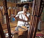 Staying on target: Artisan Yoo Se-hyun keeps the art of traditional Korean arrow-making alive