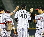 13-3으로 승리 거둔 LG