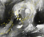 10호 태풍 '산산' 일본 북상…한반도 폭염 영향은?