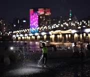 '처서 매직'없었다···지난 밤 열대야 지속, 낮에도 무더워