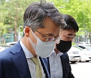 박현종 전 bhc회장 오늘 선고···BBQ 내부 전산망 '불법접속' 혐의