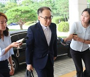 '명품백 무혐의' 檢 총장에 보고···"'도이치' 의혹은 계속 수사"