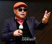 ‘제2의 건국전쟁’ 꿈꿨지만..김흥국 제작 영화 혹평 속 퇴장