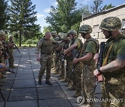 "사격거부에 탈영…우크라군, 오합지졸 신병 탓에 동부서 고전"