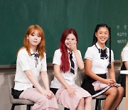 ‘아는 형님’ 오마이걸 완전체 출격! ‘바나나 알러지 원숭이’ 활동 당시 비하인드 전한다