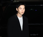 ‘음주 운전’ 슈가, 3시간 만에 조사 끝…탈퇴 질문엔 묵묵부답