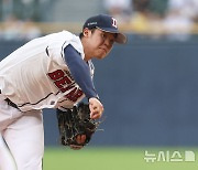 1만5천명 넘으면 ERA 8.54…두산 시라카와, 한화전도 조기 강판