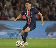 이강인 초대박, 환상 감아차기 '골키퍼 그대로 얼음'...개막 2경기 연속골 폭발 'PSG, 몽펠리에에 6-0 대승'