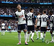 '손흥민 시즌 1호골 터졌다'... 토트넘, 에버튼에 2-0 전반 마쳐