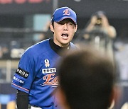 승리 지켜낸 이상규,'푸른 한화 유니폼 최고야' [사진]