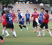 축구선수 못지않은 여야 의원들