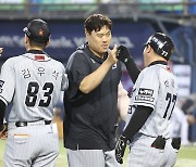 괴물이 깨어났다...류현진, 4216일만에 국내 무대 승리