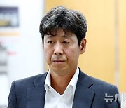 법정 향하는 남욱 변호사