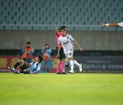 K리그2 안산, 천안 3-2 격파…꼴찌 탈출·이관우 감독 첫 승