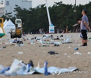 강릉 해수욕장 피서객 29% 늘었는데 쓰레기 17.6% 감소…이유는?