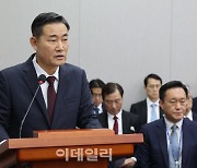 [포토]신원식 안보실장, '업무보고'