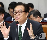 정진석 비서실장, 대통령실 관저 증축 의혹 관련 답변