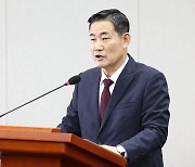 신원식 “계엄령 준비설, 야권에서 나온 얘기... 국민들 동의 안해”