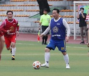 [현장] 정동만·문금주 활약에 축구 무승부…여야 잠시 휴전한 채 '스포츠맨십'