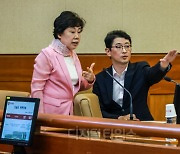 [포토] 윤석열 탄핵 청문회 첫 변론 참석한 주진우-조배숙