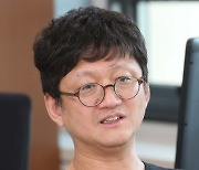 꽃 하나 가지고 대통령과 야당 대표가 티격태격…수학자에게 소통법 배워보길 [매경포럼]