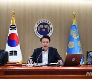 내년 나라살림 677.4조…3년 연속 20조 이상 허리띠 졸라맨다