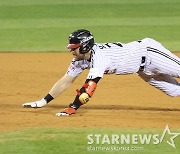 [포토] 오스틴 '공보다 빠른 사나이'