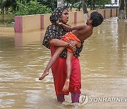 BANGLADESH FLOODS