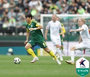 '181.2cm+28.0세' 'K리그 평균남'은 전북의 신데렐라 박진섭…기록으로 보는 한국축구