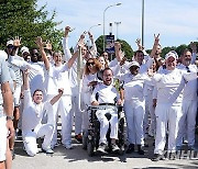 (SP)FRANCE-FONTAINEBLEAU-PARALYMPIC GAMES-TORCH RELAY