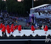 파리에서 '무궁화 꽃이 피었습니다'