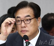 민주 "노무현 전 대통령 모욕한 정진석 유죄…자진 사퇴하라"