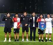 부산, 발달장애인 축구팀 다이나믹FC와 4번째 동행… 통합축구팀 출정식