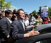 교육감직 상실한 조희연 "해직교사 복직 결정에 후회 없어"