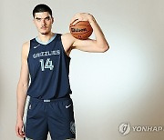 [NBA] "논란의 드래프트 9순위" 정작 신인왕 후보 2순위로 예측