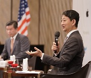 Korean minister, AmCham head hope to deepen economic ties