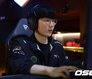 ‘직스의 존재감’…한화생명, 스몰더-직스 더블 캐리 앞세워 2-0 리드 [LCK]