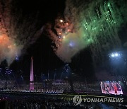 파리 패럴림픽 개막식서 터지는 축포