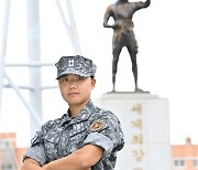 '내가 바로 해군 최초의 여군 심해잠수사'