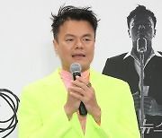 박진영, 데뷔 30주년 구JYP 멤버들과 함께