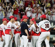 ‘선발진 구멍’ 1위 기아와 ‘4연승 질주’ 2위 삼성, 주말 2연전