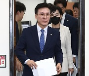 김민석 "'응급실 뺑뺑이' 없다고 얘기하면 천벌 받을 것"