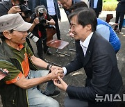 곡성 어르신들 찾은 조국 대표