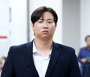 '메이저리거 김하성 공갈'...법원 "임혜동, 김하성에 8억 지급"