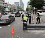 종로5가역 인근 도로에 깊이 1.5ｍ 싱크홀...강남선 도로 침하로 긴급 복구