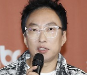 박명수 "프랑스 백작 닮았단 이야기 많이 들어"… 증거물도 제시