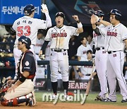 [MD포토] 두산 '양석환 홈런으로 깨어난 두산'