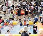 차 없는 대학로에서 즐기는 축제