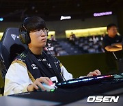 밸류 살린 젠지, 6000골드 뒤집고 PO 3R 2-1 역전 [LCK]